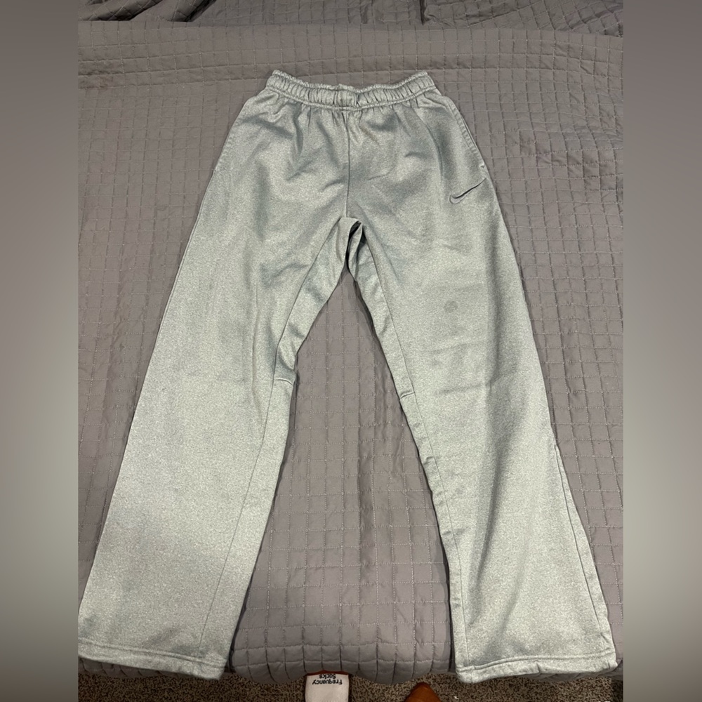 Men’s Nike Sweatpants, Medium